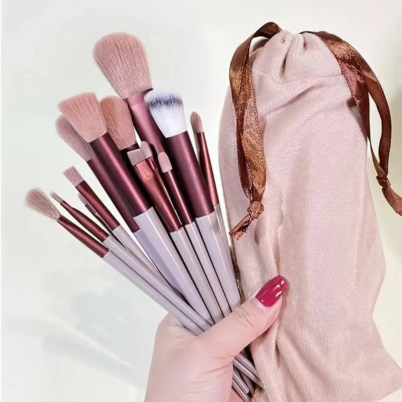 Makeup Brushes™-brushes with storage pouch