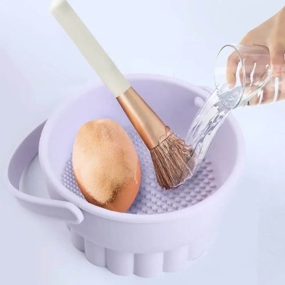 Cleaning Makeup Brushes