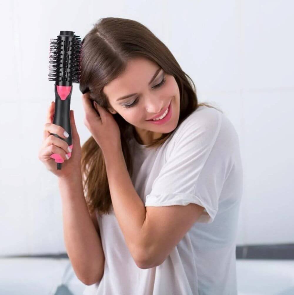 hot air brush - used by a brown hair female customer